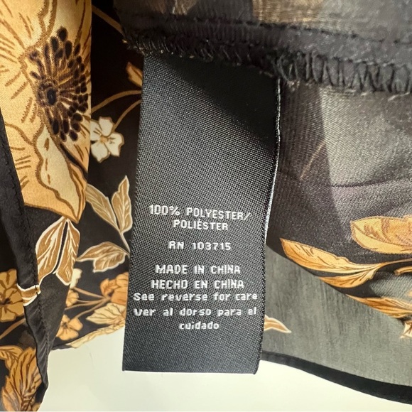 Zac & Rachel Button Down Loop Satin Blouse Plus 1X Black Gold Floral $48 Ruffle - Picture 8 of 14